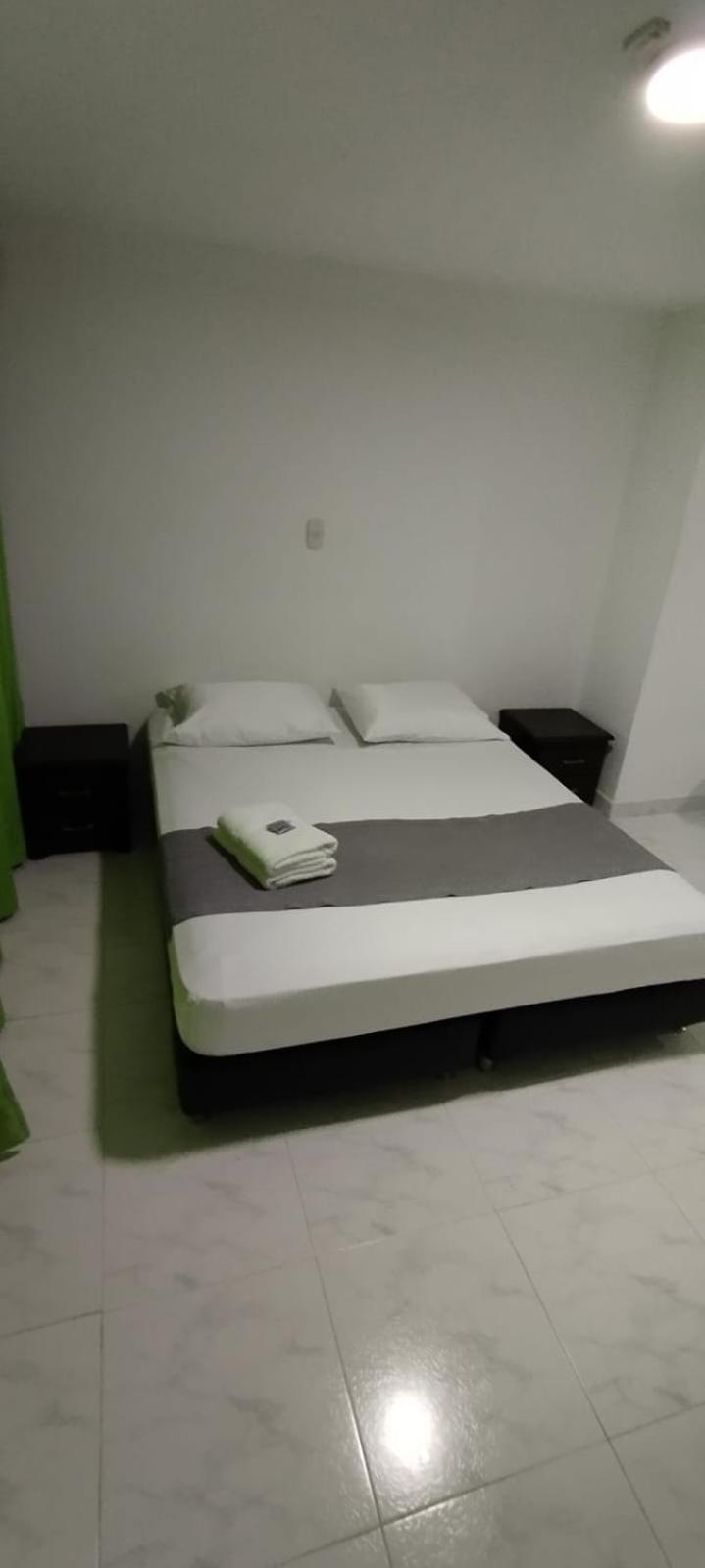 Hotel Paradise Lleras Медельин Экстерьер фото