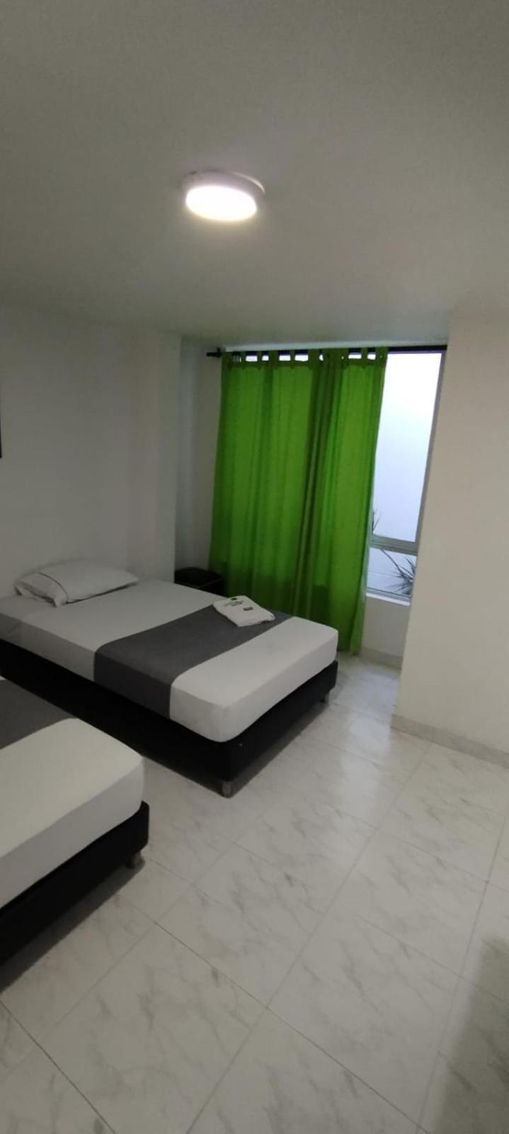 Hotel Paradise Lleras Медельин Экстерьер фото