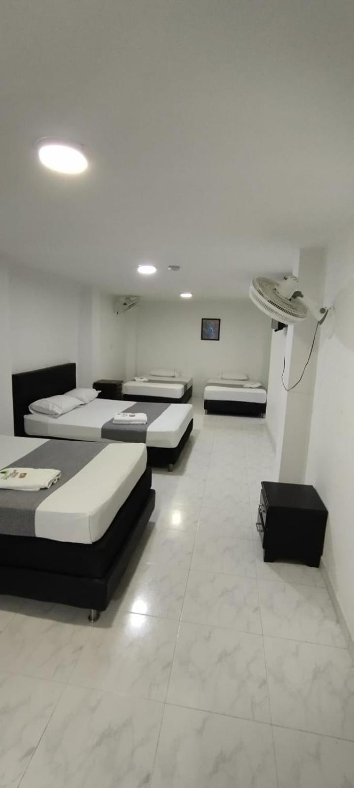 Hotel Paradise Lleras Медельин Экстерьер фото