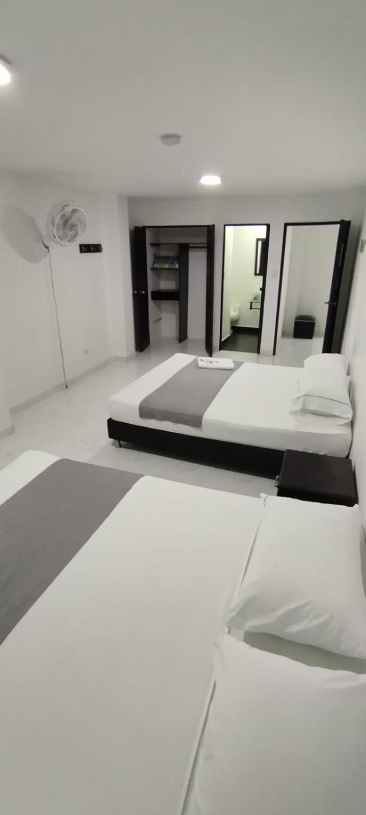 Hotel Paradise Lleras Медельин Экстерьер фото