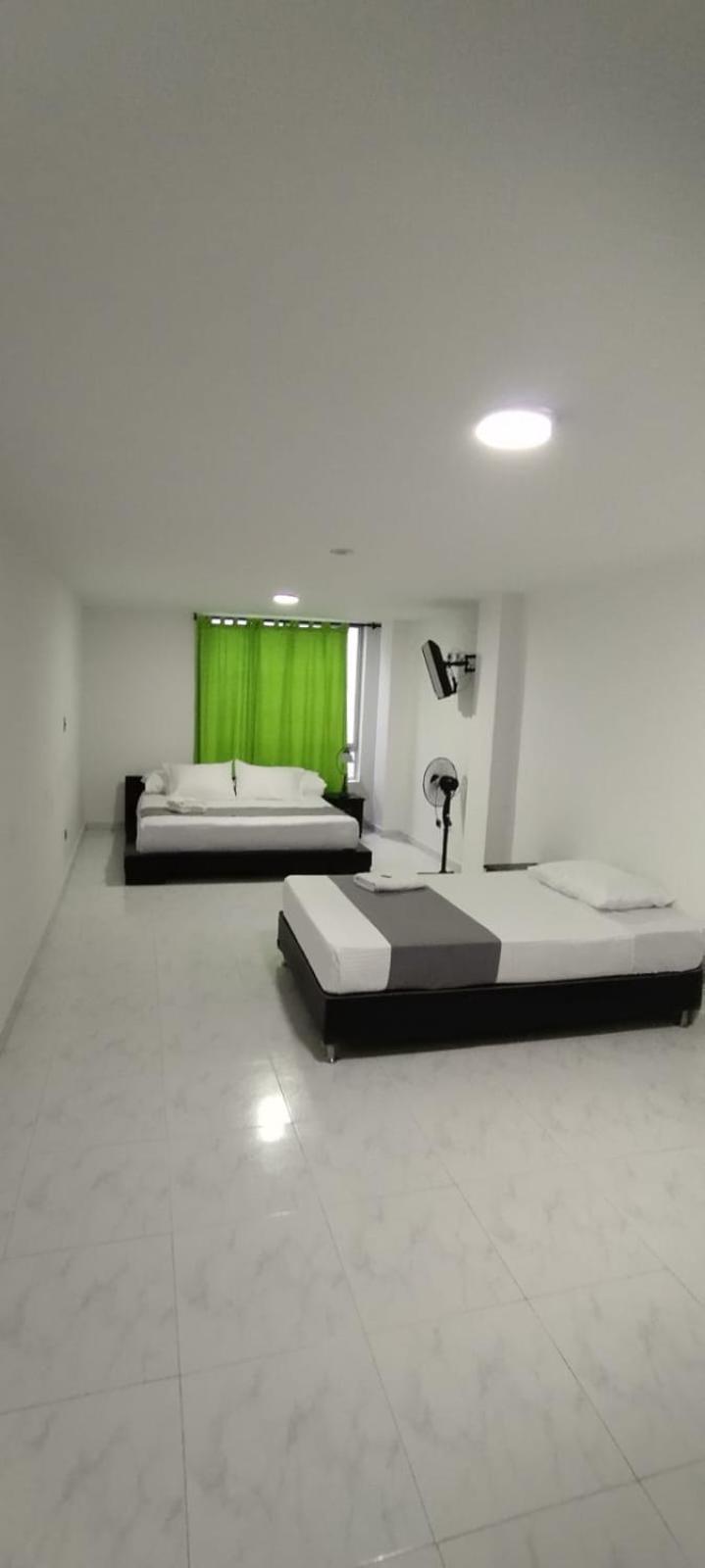 Hotel Paradise Lleras Медельин Экстерьер фото